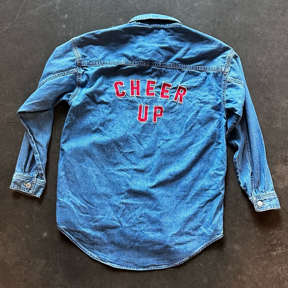 Levi’s Woman’s Denim Julia Shank Button up - Picture 3 of 7
